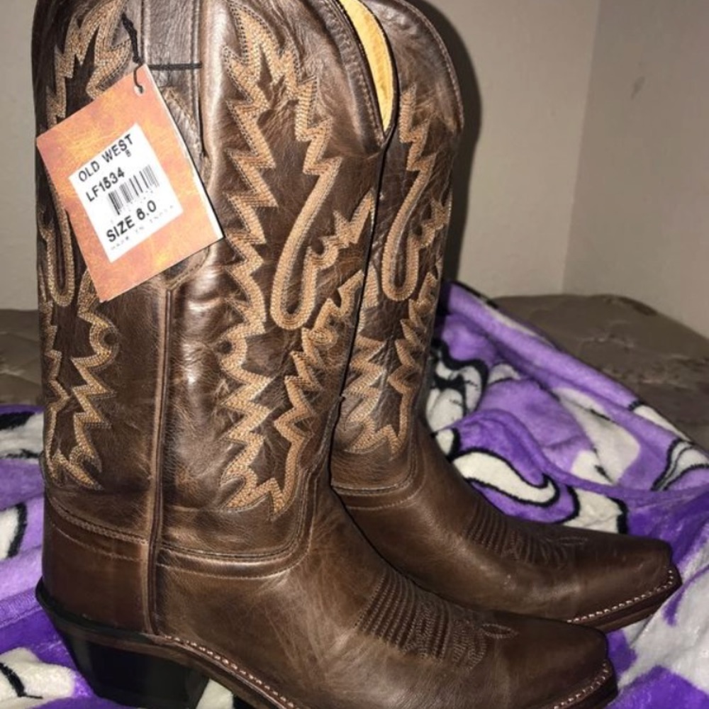 Ladies snip toe western boots